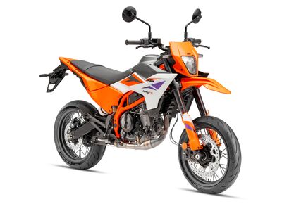 KTM　スーパーモト新型「390 SMC R」発売
