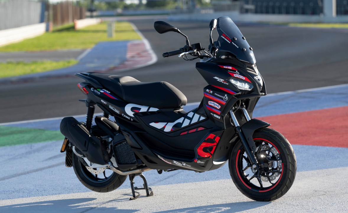 アプリリア「SR GT200レプリカ」発売　　ピアッジオGJ　　MotoGPマシンカラーを再現