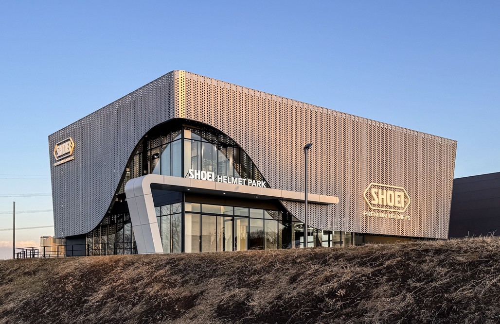 【特報】SHOEI、4月体験型ミュージアム「SHOEI HELMET PARK」開設　　プレミアム戦略を強化     ブランド発信拠点、茨城工場隣接地に　