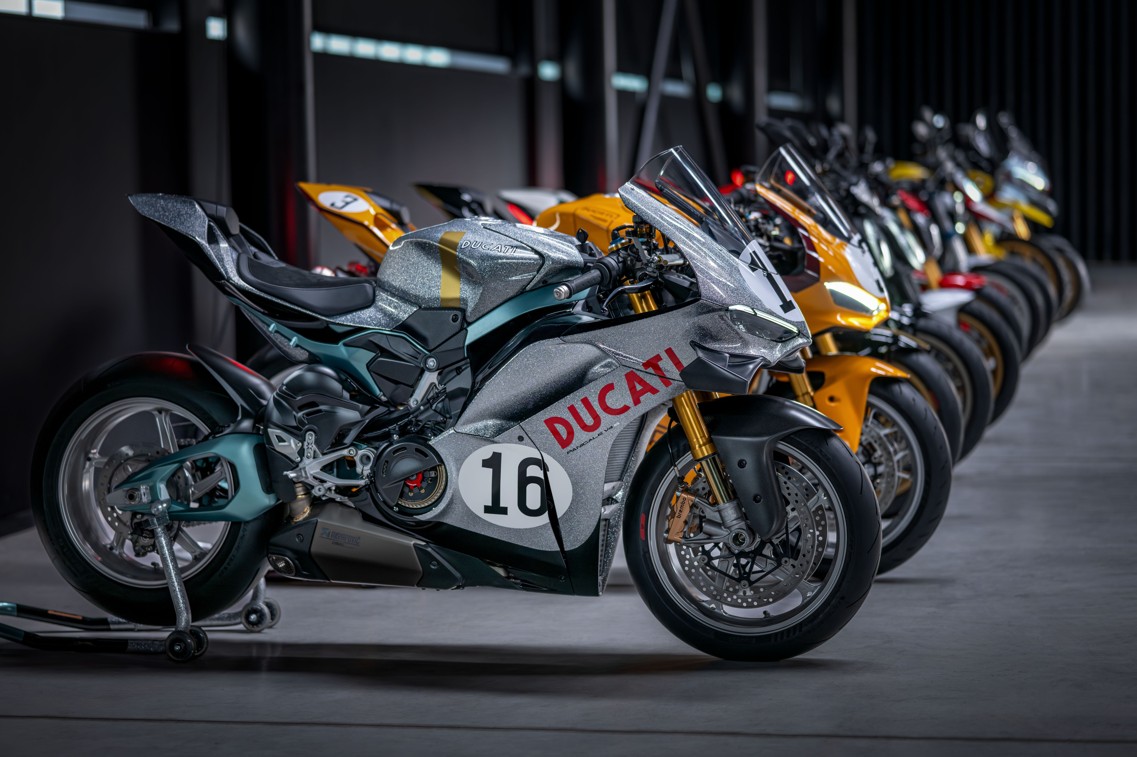 伊ドゥカティ　100周年記念「Collezione 100」発表　　歴史を彩った10台を現モデルで再現、各100台限定生産